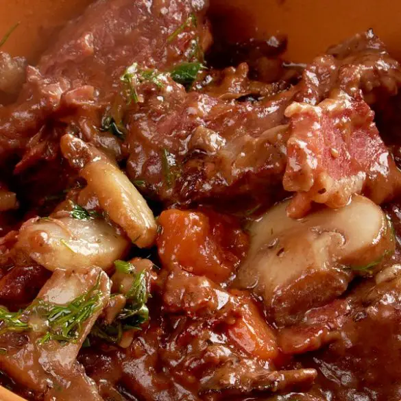 Instant pot keto beef Bourguignon recipe. Beef with vegetables cooked in an electric pressure cooker. #instantpot #pressurecooker #keto #beef #bourguignon #dinner #homemade #diet