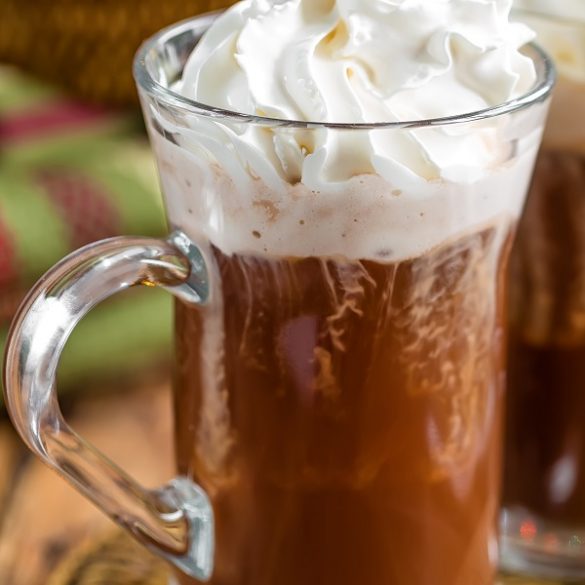 Crock pot keto hot chocolate recipe. Learn hot to prepare yummy and healthy hot chocolate in a crock pot/slow cooker. #crockpot #slowcooker #keto #desserts #chocolate#breakfast #yummy