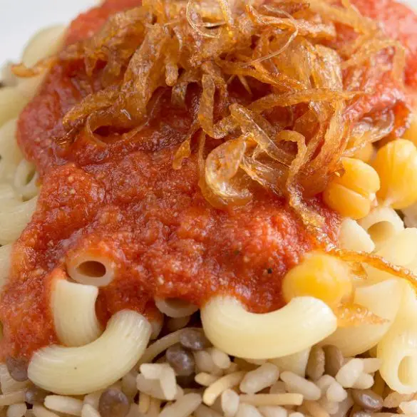 instant-pot-egyptian-koshari-rice-recipe Instant pot Egyptian koshari rice recipe. Cook delicious spiced vegetarian dish in an instant pot. #pressurecooker #instantpot #rice #healthy #vegetarian #vegan