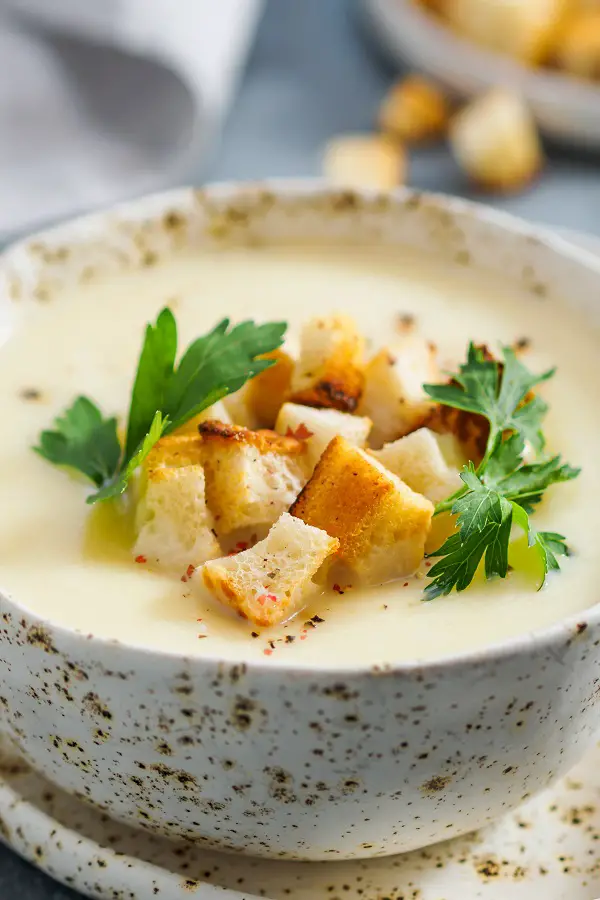 Slow Cooker Creamy Cauliflower Potato Soup – MY EDIBLE FOOD