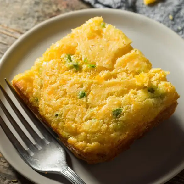 air-fryer-vegan-jalapeno-cornbread-recipe Air fryer vegan jalapeno cornbread recipe. This Vegan Jalapeño Cornbread is the perfect gluten-free and vegetarian side dish for your next dinner. #airfryer #healthy #homemade #cornbread #vegetarian #vegan