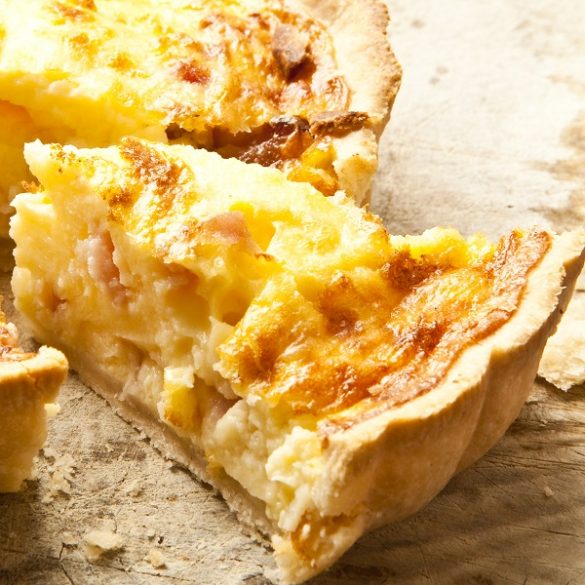 Air fryer keto cheese quiche recipe. This keto cheese quiche recipe is made with eggs and a whole lot of cheese. #airfryer #keto #cheese #dinner #healthy #quiche #homemade #recipes
