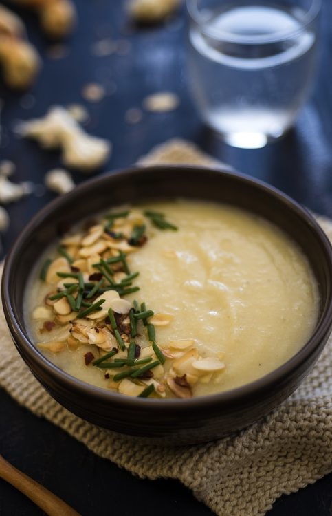 Instant Pot Cauliflower and Almond Soup - MY EDIBLE FOOD