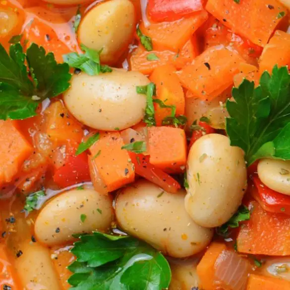slow-cooker-white-bean-soup-provencal Slow cooker white bean soup provencal. Falling in love with a slow cooker is the easiest way to cook home-cooked meals. #slowcooker #crockpot #dinner #soups #healthy