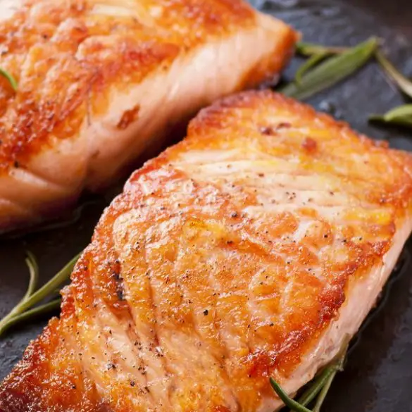 Air fryer easy salmon fillets recipe. This salmon recipe is quick and easy. No matter if you're looking for a healthy dinner idea or something light to snack on, this salmon will be a hit at your house! #airfryer #salmon #seafood #healthy #easy #delicious