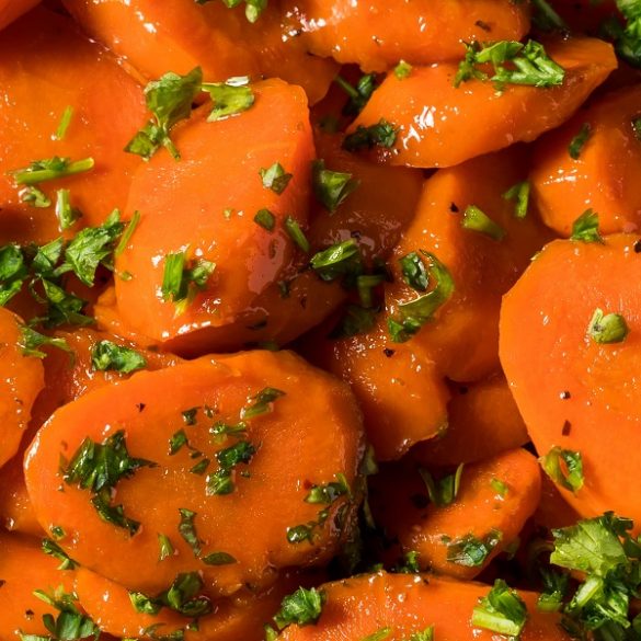 Instant pot sugar-glazed carrots recipe. This easy and delicious instant pot carrot recipe is a sweet and savory side dish that will become your go-to. Quickly roast carrots in the instant pot for an easy sweet and savory side dish. #instantpot #pressure cooker #vegetarian #healthy #easy #homemade