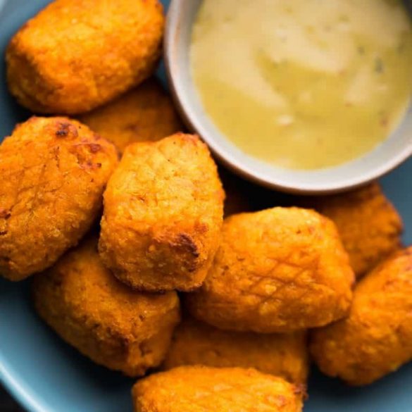 Air fryer sweet potato tots recipe. These sweet potato tots recipe is the perfect healthy and delicious way to eat your french fries #airfryer #appetizers #dinner #homemade #potatoes #recipes #food #cooking