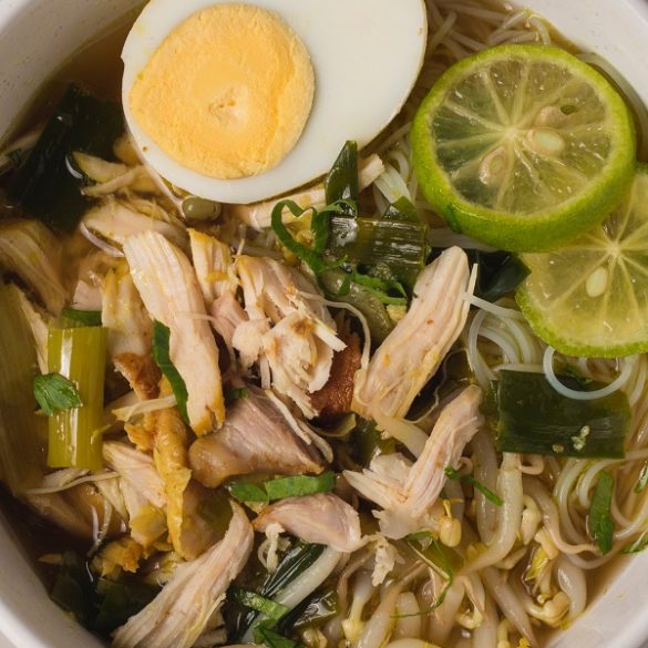 Instant pot Indonesian Soto soup recipe. The result is a delicious and healthy soup loaded with chicken and vegetables. #pressurecooker #instantpot #dinner #soup #healthy #recipes #food