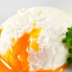 Instant pot poached eggs recipe. If you're looking for the best-poached eggs recipe, this is it. #pressurecooker #instantpot #poachedeggs #breakfast #dinner #homemade #recipes #eggs #easy