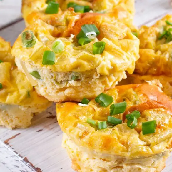 Instant pot egg bites recipe. A healthy, protein-packed breakfast or snack, these no-fuss egg bites are great for on the go. #pressurecooker #instantpot #eggs #homemade #breakfast