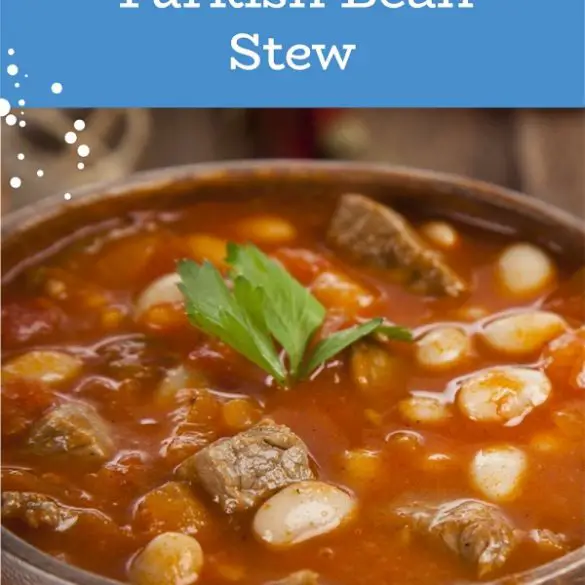Slow cooker Turkish bean stew recipe. This hearty, comforting slow cooker recipe is perfect for winter. #slowcooker #crockpot #stew #homemade #recipes #beans