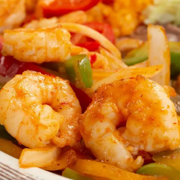 Instant pot shrimp fajitas. These unbelievably easy instant pot shrimp fajitas are a healthy, hearty, and quick dinner solution. #pressurecooker #instantpot #seafood #recipes #shrimp #fajitas #dinner #homemade